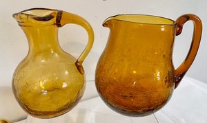 lot 276 image: Vintage Amber Glass and Crackle Glass Grouping