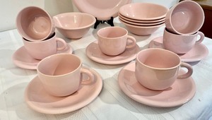 lot 277 image: Pretty in Pink