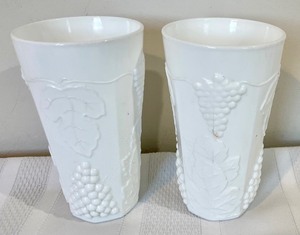 lot 287 image: Wonderful Milk Glass Items
