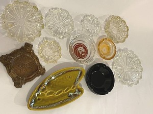 lot 237 image: Grampas Ash Tray Collection