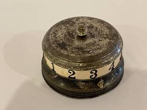 lot 251 image: Vintage Metal Timer