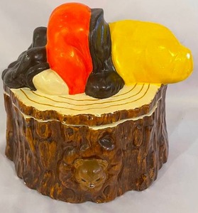 lot 319 image: Adorable Vintage Ceramic Gnome Cookie Jar