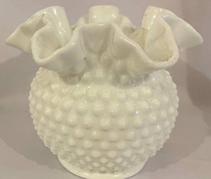 lot 320 image: Milk Glass Lot