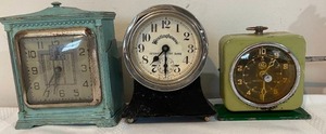 lot 341 image: 6 Vintage Wind Up Table Clocks