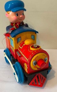 lot 353 image: 1968 T. Saitoh Metal Railroad Toy