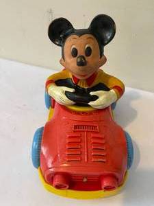 lot 354 image: 1973 Mickey Mouse Pull Toy