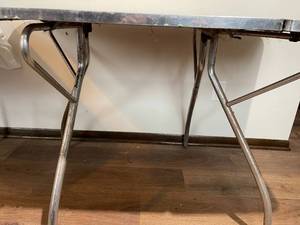 lot 359 image: Vintage Metal Dropleaf Table