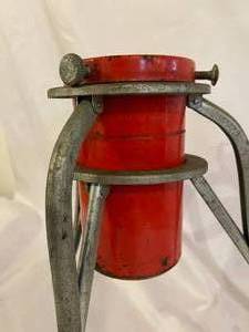 lot 413 image: Vintage Metal Adjustable Christmas Tree Stand