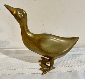 lot 420 image: 2 Beautiful Vintage Brass Ducks