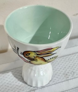 lot 423 image: Vintage Egg Cup
