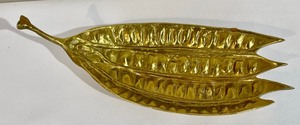 lot 428 image: Vintage Seed Pod Dish
