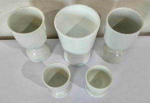 lot 430 image: Vintage Egg Cups