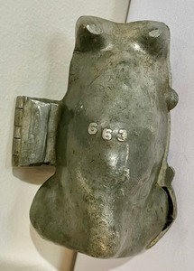 lot 436 image: Old English Chocolate Owl Mold by E & Co of New York