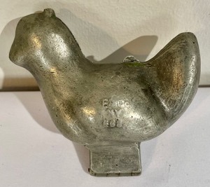lot 439 image: Old English Chocolate Chicken Mold by E & Co of New York