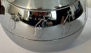 lot 446 image: West Bend Mid Century Penguin Hot and Cold Server