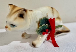 lot 461 image: Cute Vintage Enesco Kittens