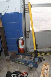 NAPA Lifting Equipment Hydraulic Floor Jack