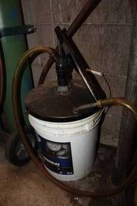 CarQuest 80W-90 Gear Oil  with Hand Pump