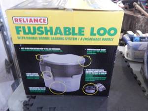 lot 3 image: Flushable Loo Portable Toilet