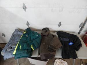 lot 25 image: 4-Mens Jackets Size XL