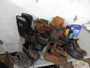 lot 29 image: 8-Pair Mens Boots Size 9 Redwing, Irish Setter, Sorel, Steger, Mukluks, Keen, Shoe Cleaner & Water Proofer