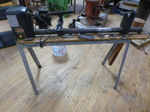 lot 1 image: Craftsman 12 Wood Lathe