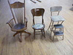 lot 13 image: 3 Chairs