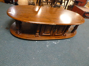 lot 29 image: Coffee Table
