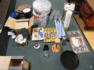 lot 33 image: Kitchen Items