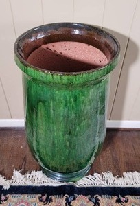 lot 43 image: Huge Amazing Ceramic Planter