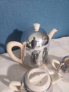 lot 55 image: Art Deco Everhot Tea Service Set