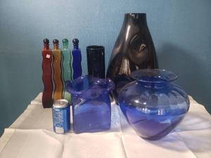lot 73 image: Vintage Dark Colored Glass Collection