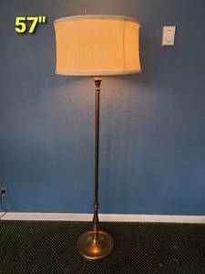lot 78 image: Vintage Torch Floor Lamp