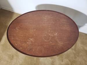 lot 152 image: Stately Oval Side Table