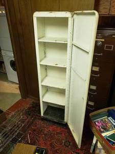 lot 128 image: Vintage Chiller Pantry Locker