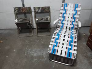 lot 7 image: 3-Lawn Chairs