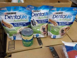 lot 133 image: 3 Bags Purina Dentalife and Can of ...