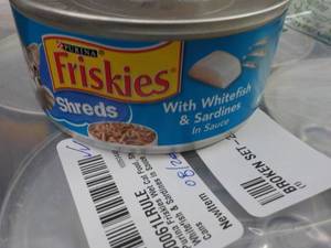 lot 143 image: 24 Cans Friskies Shreds Cat Food...