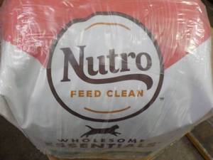 lot 152 image: 3 - 5 lb. Bags Nutro Wholesome Esse...