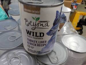 lot 162 image: 2 - 12 pack Cases Beyond Wild Natur...