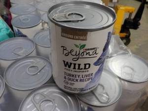 lot 163 image: 2 - 12 pack Cases Beyond Wild Natur...