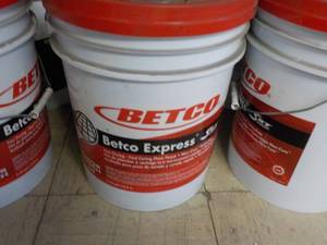 lot 7 image: 5 Gallon Pail Betco Express Set Flo...