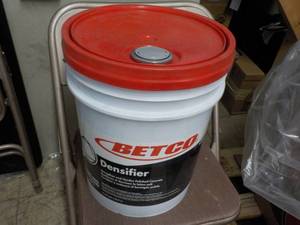lot 9 image: 5 Gallon Pail Betco Densifier -Stre...