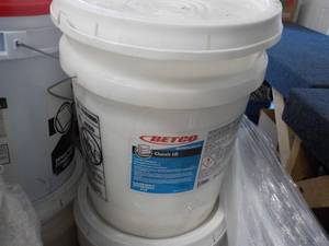 lot 11 image: 5 Gallon Pail Laundry Detergent re...