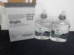 lot 13 image: 2 -2 Liter Jugs GoJo Green Certifie...