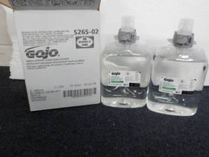 lot 17 image: 2 -2 Liter Jugs GoJo Green Certifie...