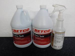 lot 21 image: 2 - 1 Gallon Jugs Betco Easy Task S...