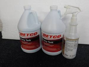 lot 22 image: 2 - 1 Gallon Jugs Betco Easy Task S...