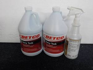 lot 23 image: 2 - 1 Gallon Jugs Betco Easy Task S...