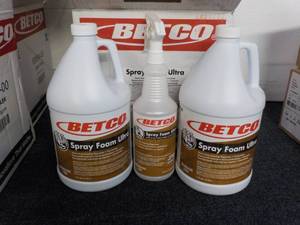 lot 25 image: 2 - 1 Gallon Jugs Betco Spray Foam ...